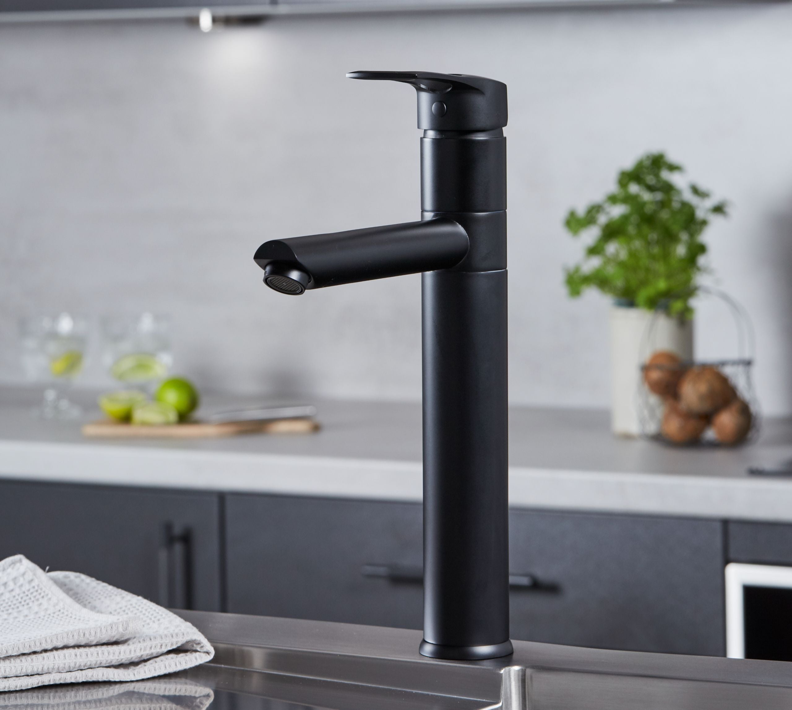 Ava Kitchen Tap Matt Black
