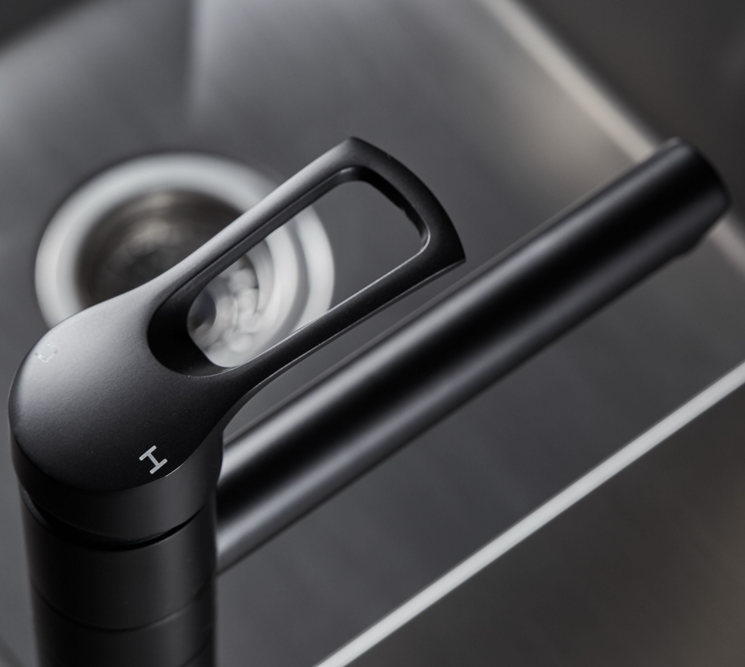 Ava Kitchen Tap Matt Black